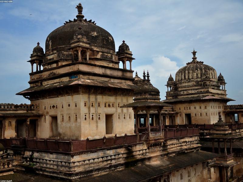 Orchha Fort palace complex on the banks of the Betwa River